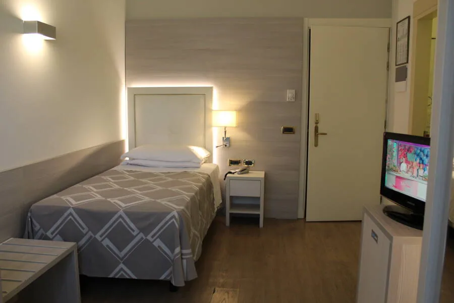 Singola Standard — Palace Hotel Meggiorato